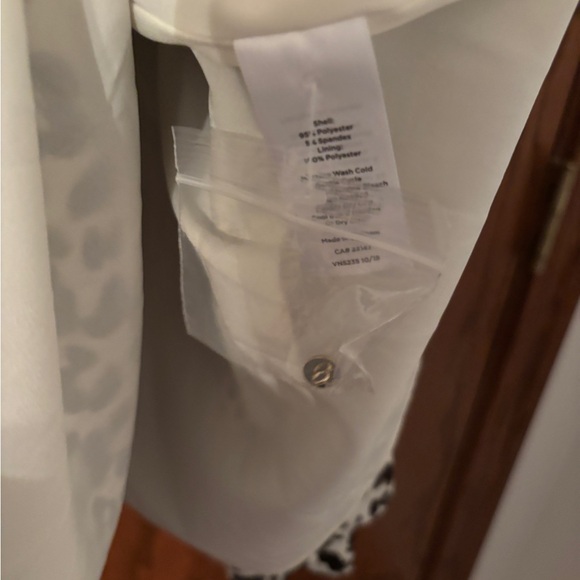 LAST CALL!! FINAL PRICE!! $10 NWT Talbot’s  12P sleeveless animal print dress. - Picture 6 of 7